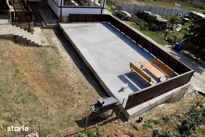 Casă cu 4 camere cu Teren 2000 Mp în Paleu