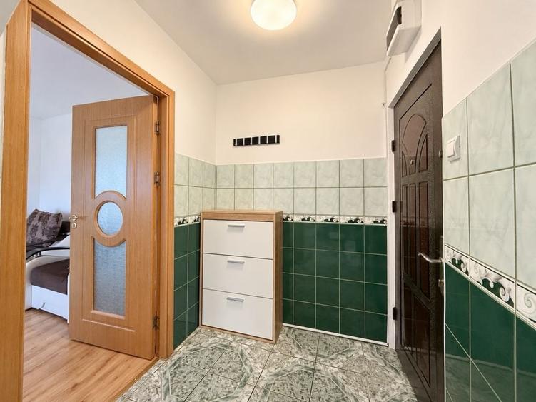 Apartament cu 2 camere semidecomandat în Astra