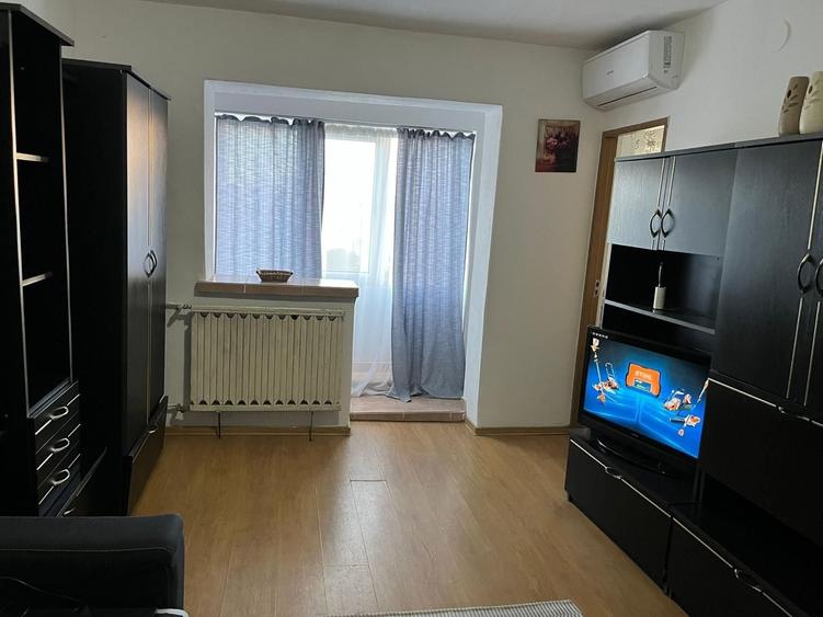 Garsonieră semidecomandată în Central