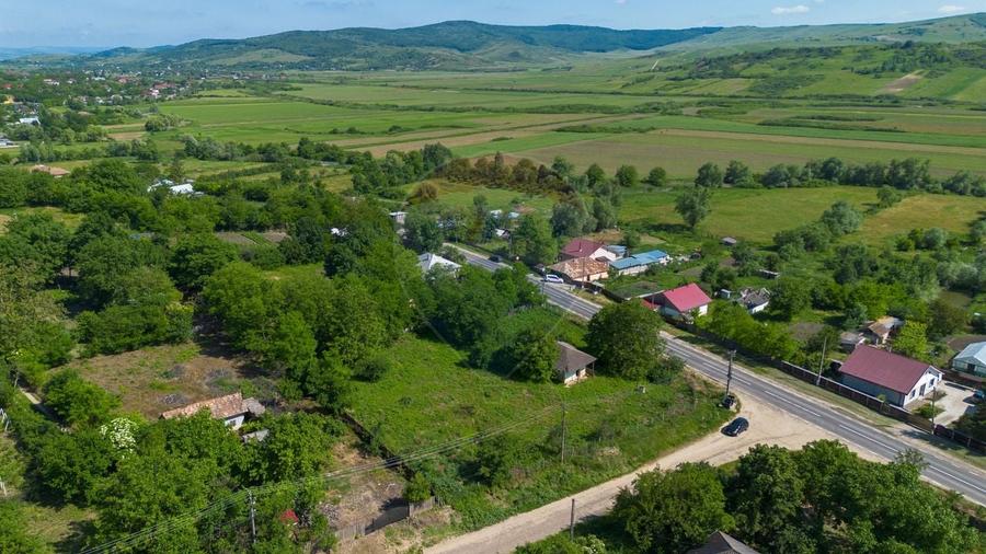 Teren Construcții intravilan de 2421 mp, în Todirești