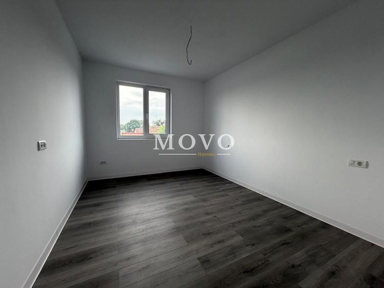 Duplex cu 4 camere cu Canalizare în Utvin