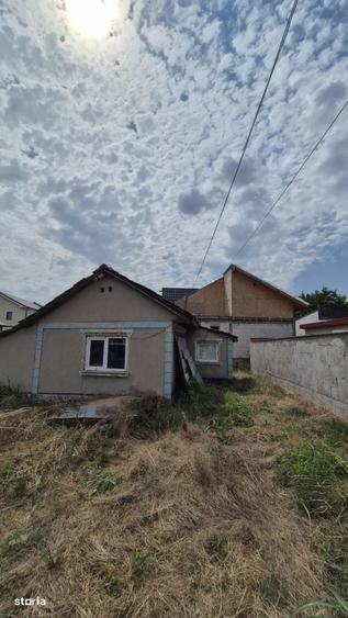 Casă cu 4 camere în Lumina