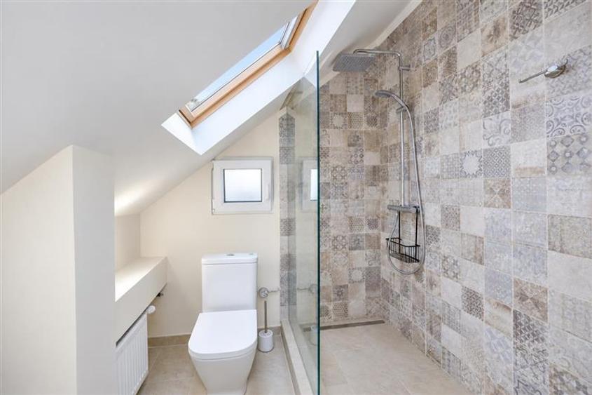 Apartament cu 3 camere decomandat, mobilat în Centrul Istoric