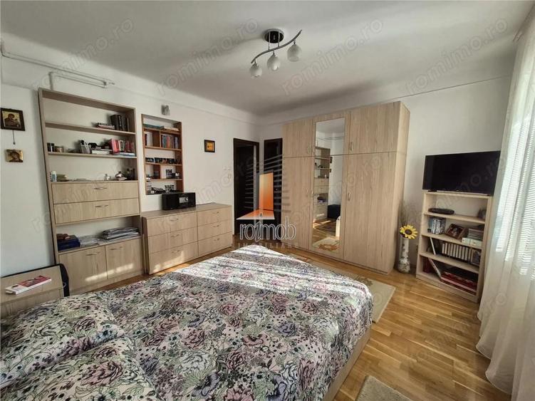 Apartament cu 6 camere în Turda