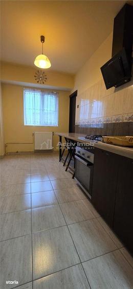 Apartament cu 4 camere decomandat, mobilat în Decebal