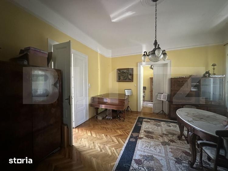 Casă cu 5 camere decomandat cu Teren 311 Mp în Central