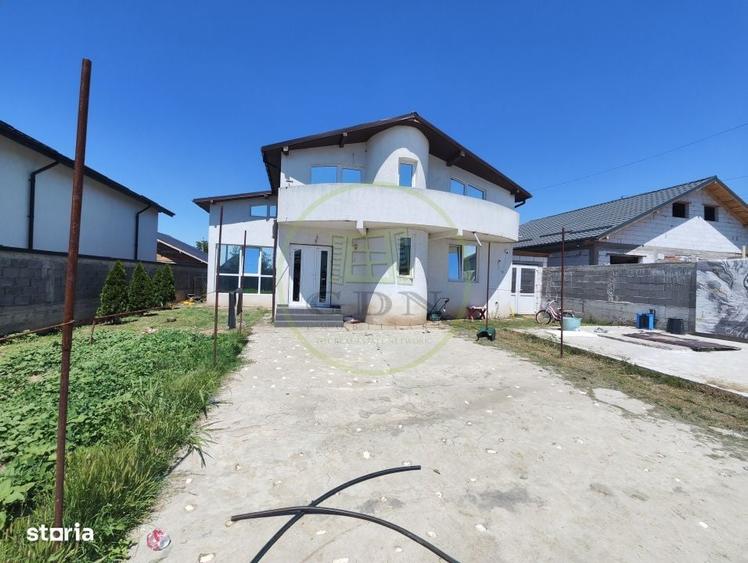 Casă cu 4 camere în Făcăi