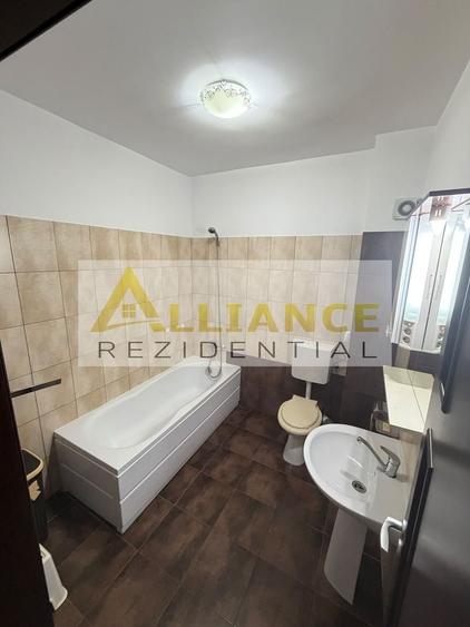 Apartament cu 2 camere decomandat, mobilat în Central