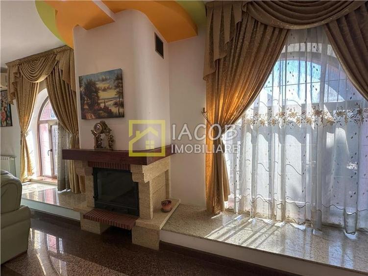 Casă individuală cu 6 camere cu Teren 1172 Mp în Cleja