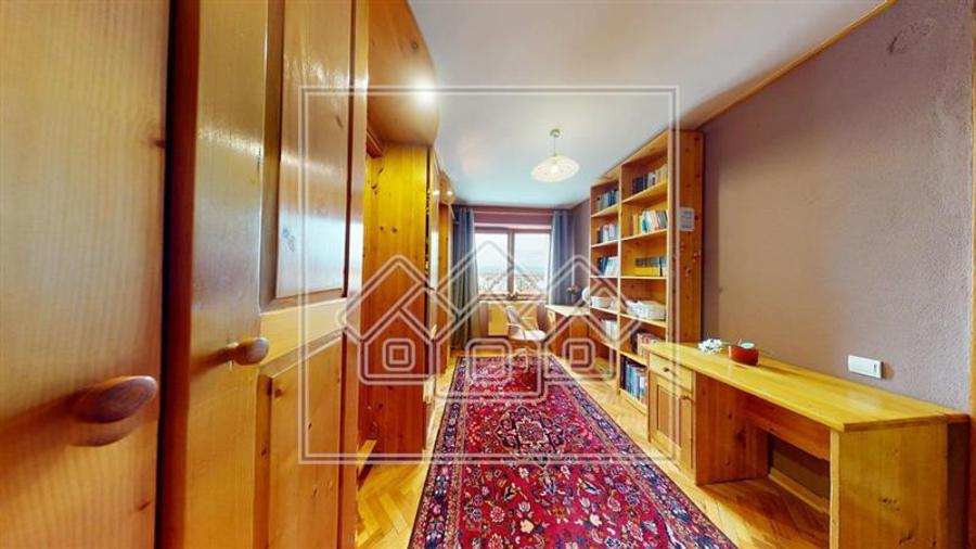Ap decomandat, 4 camere, balcon, priveliste superba - M. Viteazu - 12