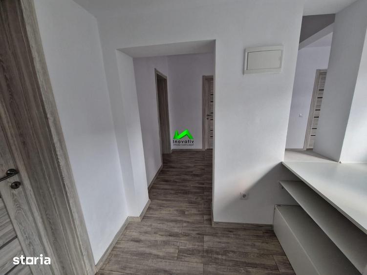Casă cu 5 camere cu Teren 723 Mp în Cristian