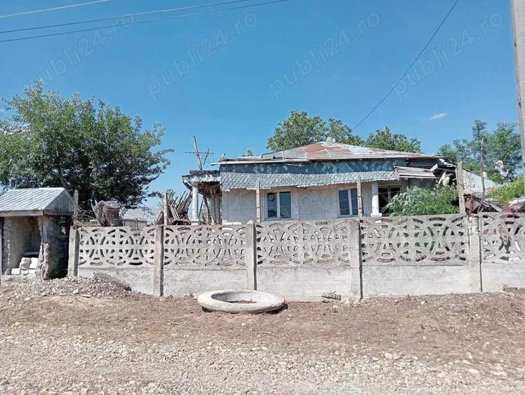 Teren de 600 mp, în Corod
