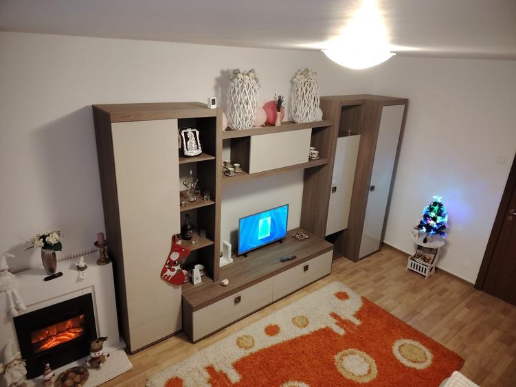 Apartament cu 2 camere decomandat în Exterior Vest