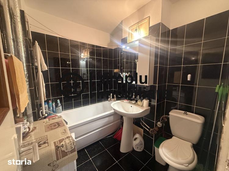 Apartament cu 2 camere decomandat în Craiovița Nouă