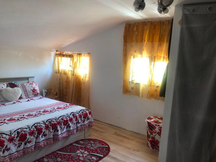 Casă cu 6 camere cu Teren 413 Mp în Vest