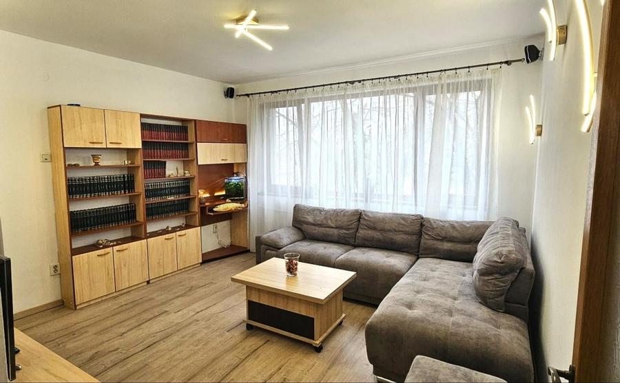 Apartament cu 3 camere semidecomandat în Grivița