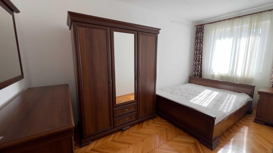Apartament cu 2 camere semidecomandat, mobilat în Girocului