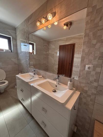 Casă individuală cu 3 camere cu Garaj în Sântandrei
