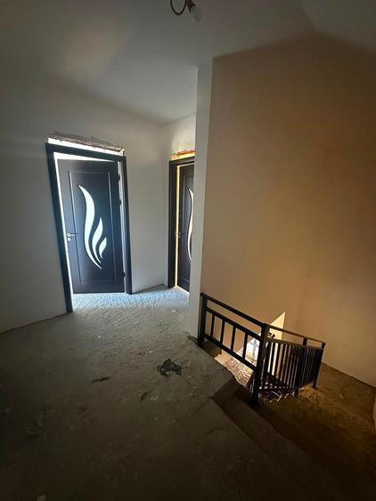 Casă individuală cu 4 camere cu Teren 250 Mp în Lumina