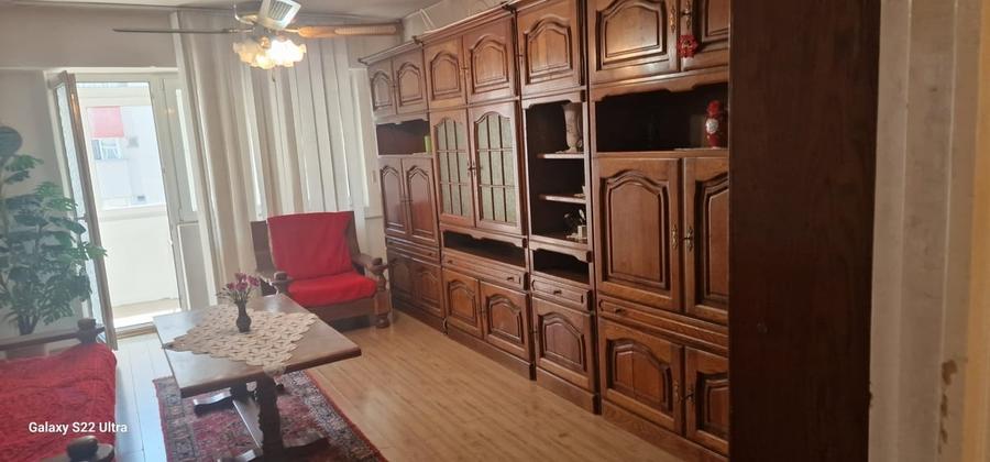 Apartament cu 2 camere decomandat în 1 Mai