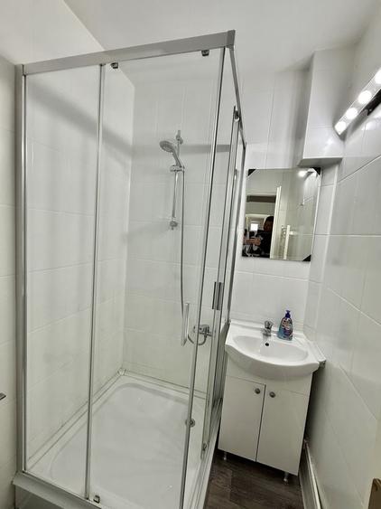 Apartament cu 4 camere decomandat în Aurel Vlaicu