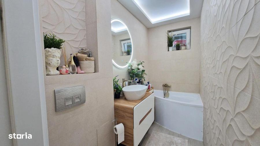 Apartament cu 4 camere decomandat, mobilat în Titan