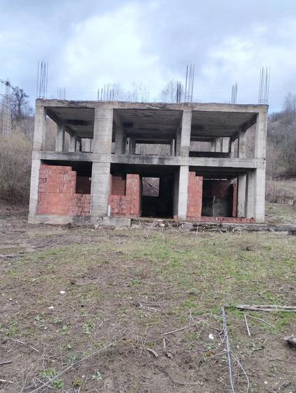 Teren de 5000 mp, în Central