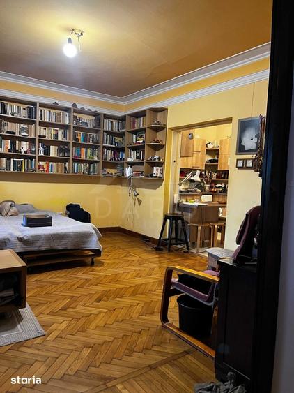 Casă cu 4 camere cu Teren 100 Mp în Central