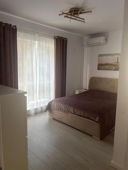 Apartament cu 3 camere decomandat, mobilat în Brâncoveanu