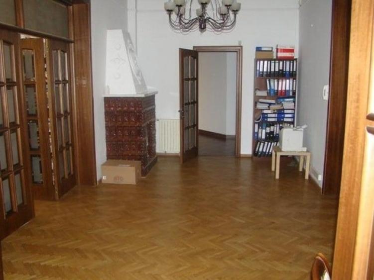 Casă cu 14 camere cu Teren 260 Mp în Dorobanți