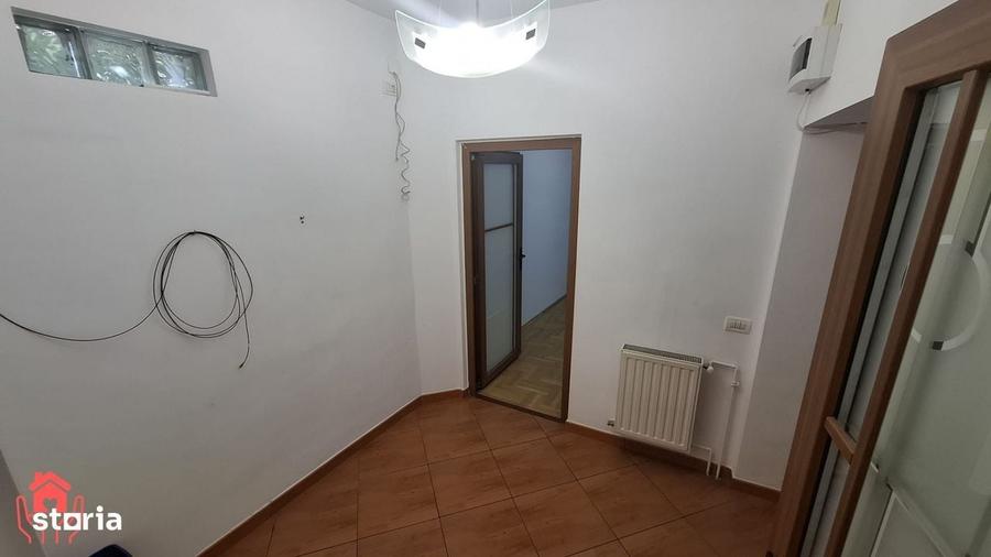 Apartament cu 4 camere în Gara de Nord