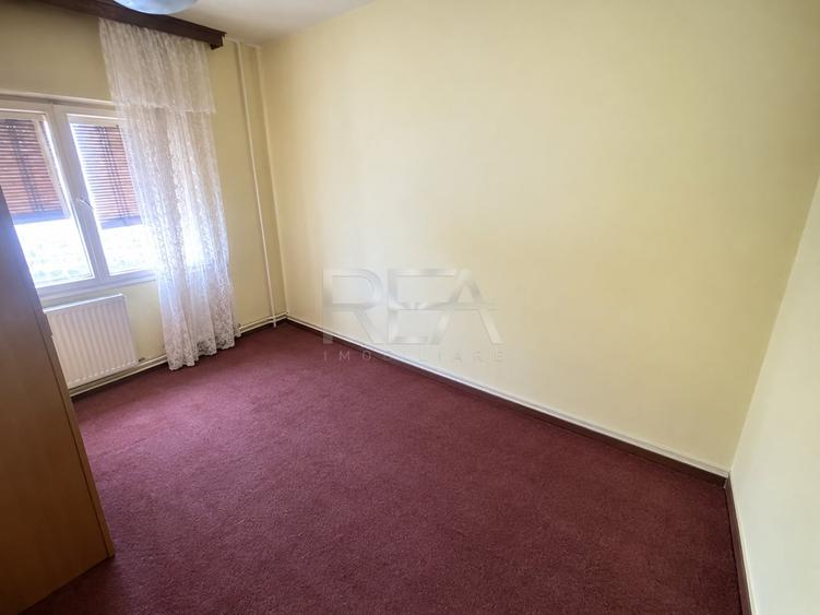 Apartament cu 3 camere decomandat în Rahova