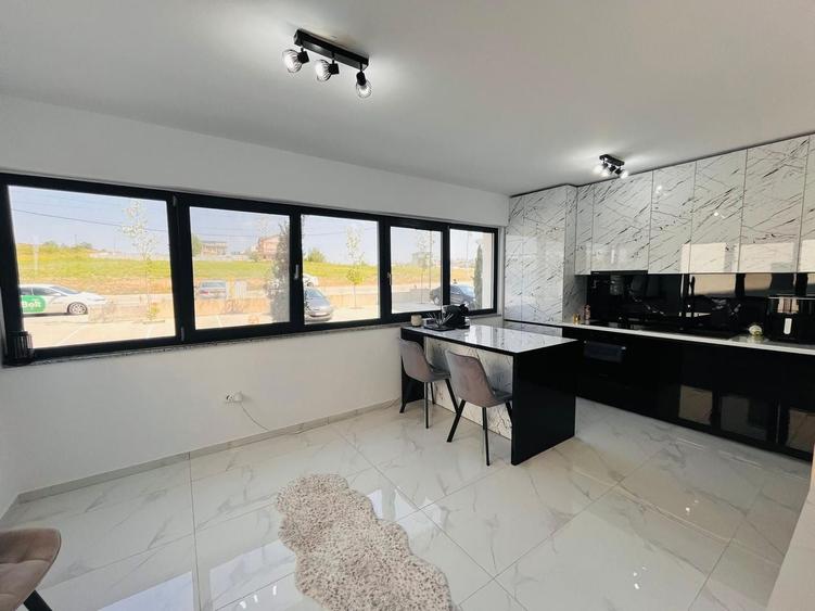 Apartament cu 2 camere semidecomandat, mobilat în Cârcea