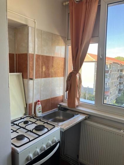 Apartament cu 2 camere decomandat, mobilat în Bucovina