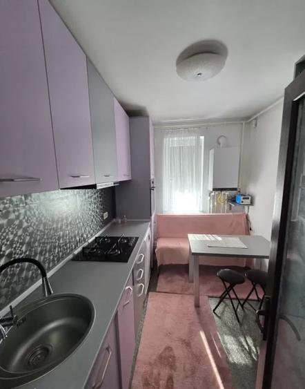 Apartament cu 2 camere semidecomandat, mobilat în Tomis II