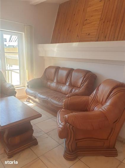 Casă cu 7 camere cu Teren 400 Mp în Siloz