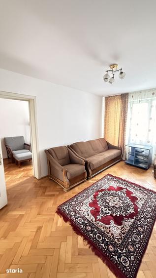 Apartament cu 4 camere în Săsar