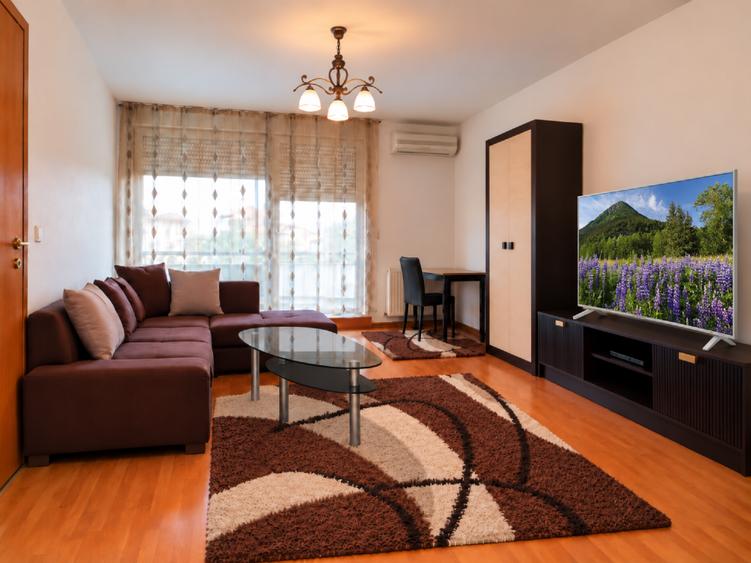 Apartament cu 2 camere decomandat în Aradului