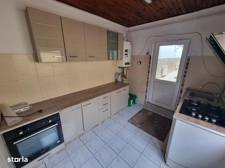 Casă cu 4 camere în Coiciu