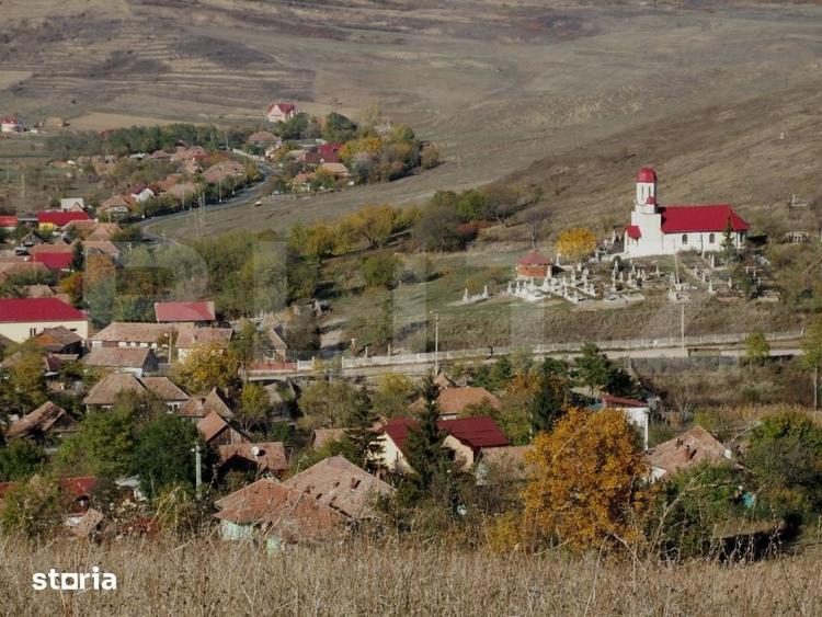 Teren intravilan 20% - extravilan 80% de vanzare 5800 mp, comuna Jucu, - 2
