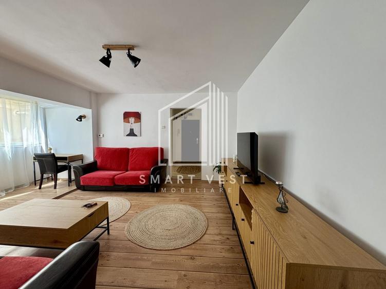 Apartament cu 3 camere semidecomandat, mobilat în Micro 15