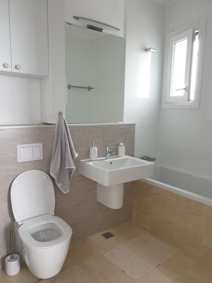 Apartament cu 3 camere decomandat în Bucureștii Noi