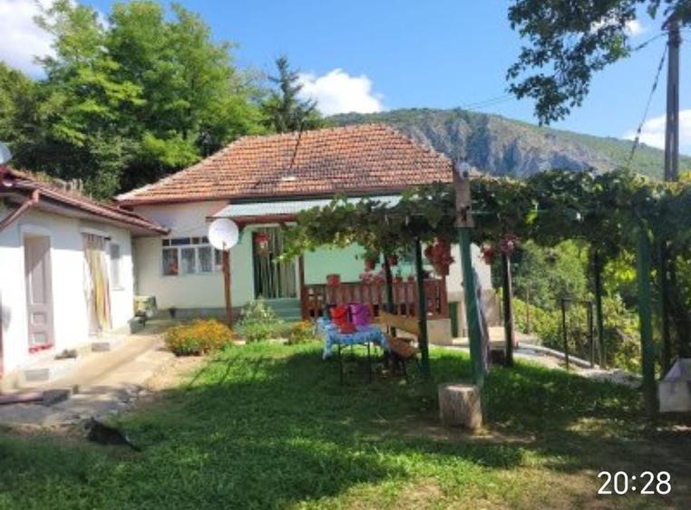Casă cu 3 camere în Deve