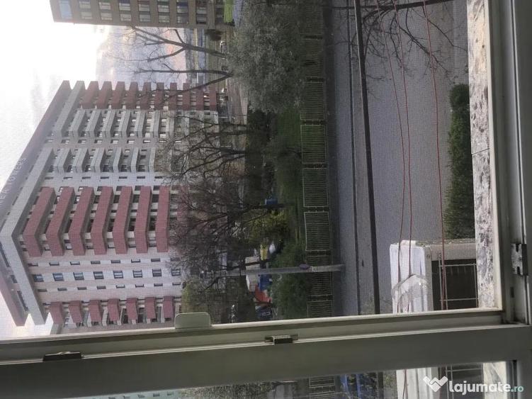 Apartament semidecomandat în Nicolina
