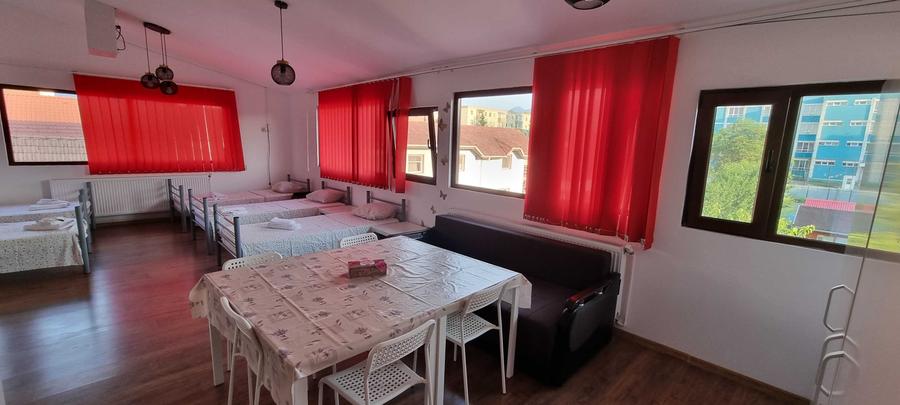 Apartament cu 4 camere decomandat în Aurel Vlaicu