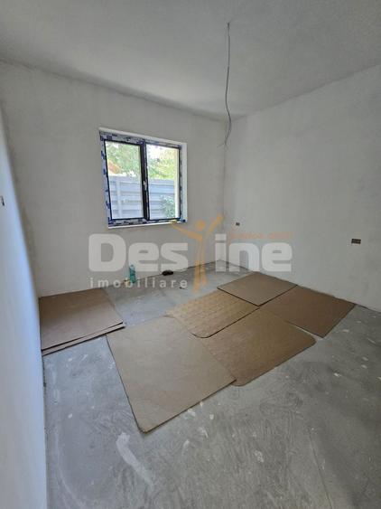 Casă individuală cu 4 camere cu Canalizare în Breazu