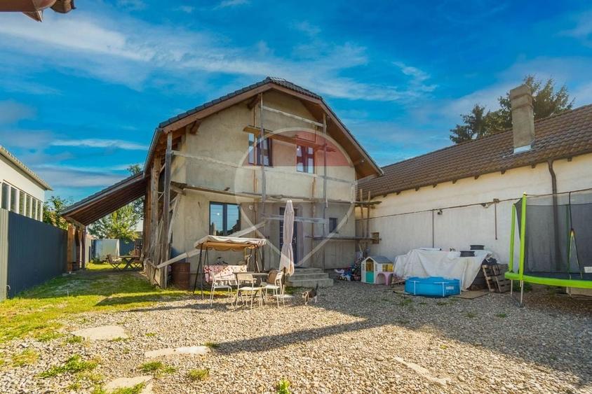 Casă individuală cu 4 camere cu Teren 476 Mp în Prejmer