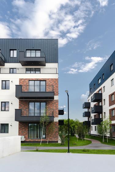 Apartament cu 4 camere decomandat în Pipera