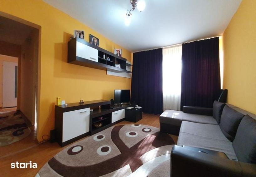Apartament cu 4 camere semidecomandat în Ferentari