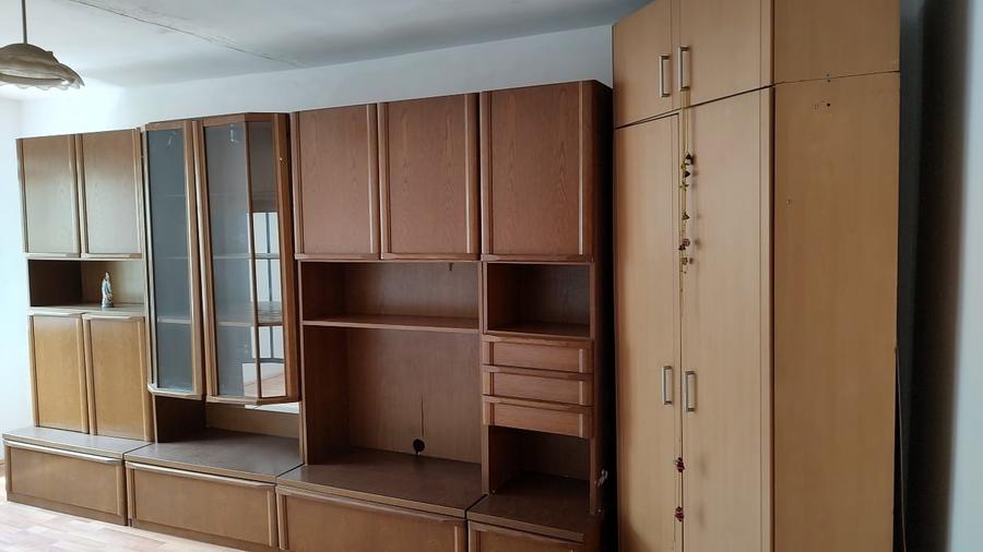 Apartament cu 3 camere decomandat în Berzasca